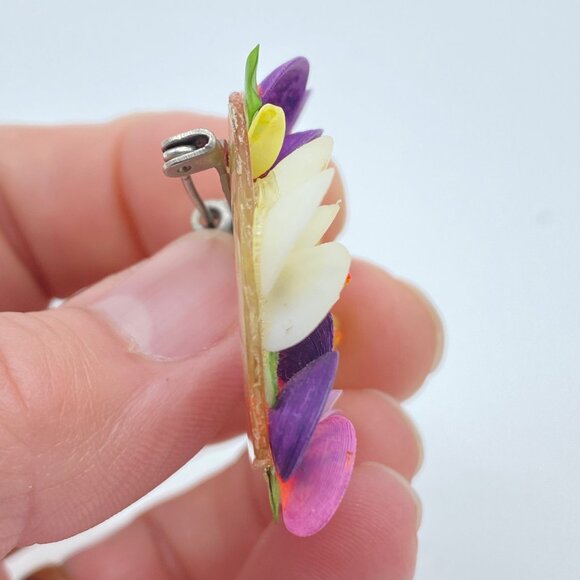 Vintage Seashell Pansy Floral Brooch Pin Handmade Wreath Shape Purple Yellow - Picture 4 of 8